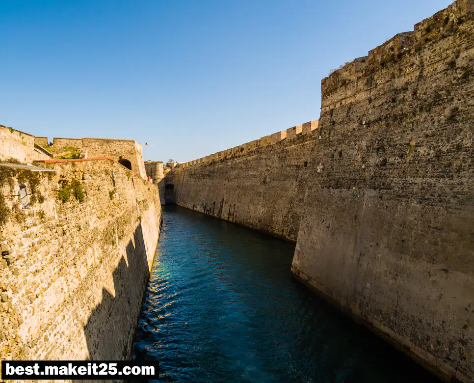 해자 뜻, 외곽 뜻, 변방 뜻