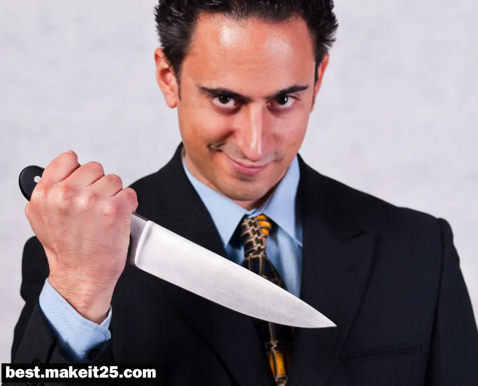 칼에 찔릴 뻔한 꿈