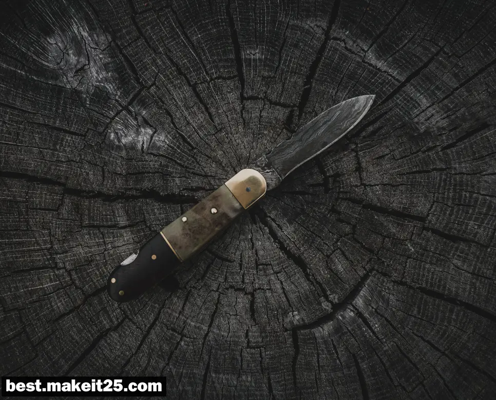 목에 칼 찔리는 꿈